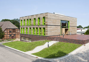 Umsetzung des Neubaus Bürogebäude FNR mit  natürlichen Baustoffen.